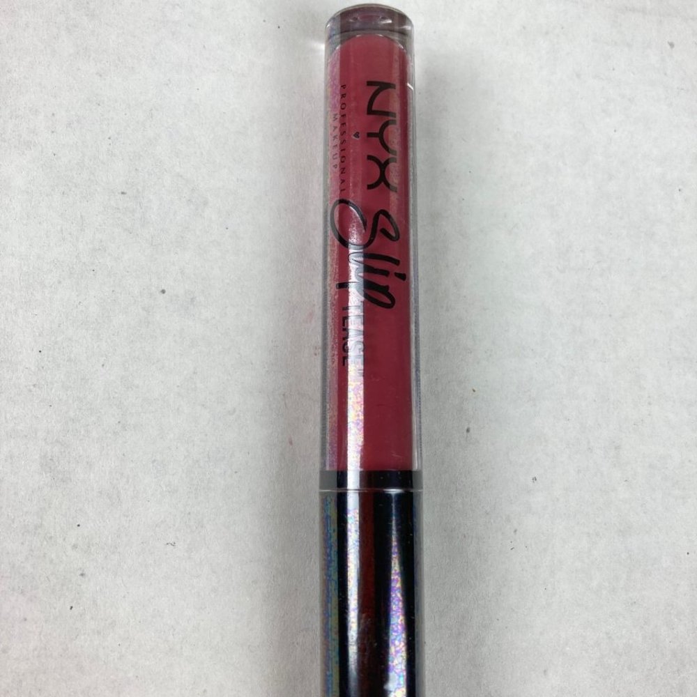 NYX Slip Tease Full Color Lip Oil Lowkey Decontraction STL008